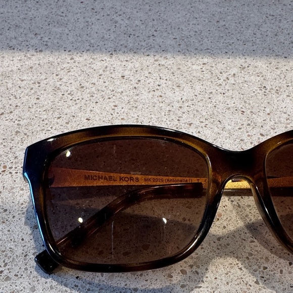 Michael Kors Classic Brown Sunglasses | frames EUC | lenses need to be replaced - Picture 6 of 7